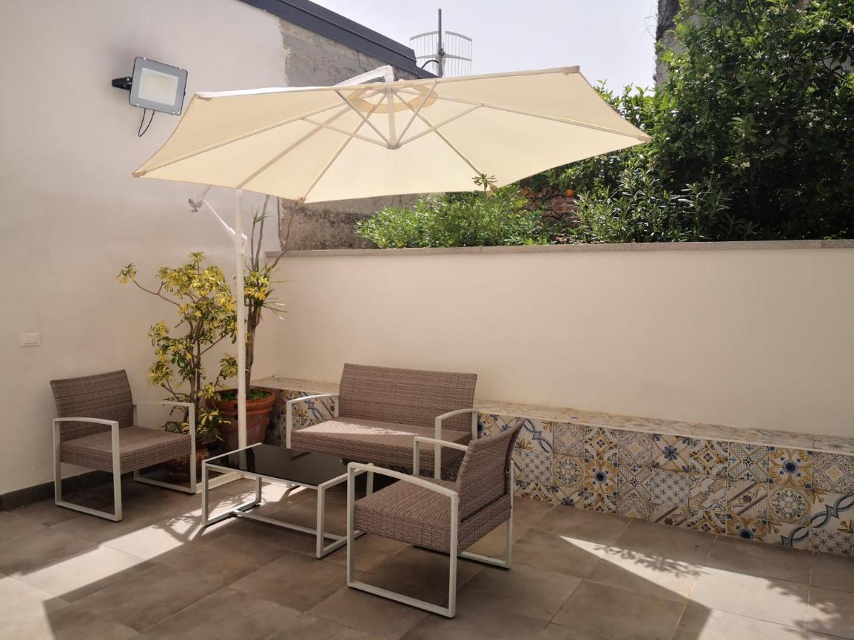 Casa Viola Elegante E Sul Mare Di Mondello Apartment Palermo Bagian luar foto